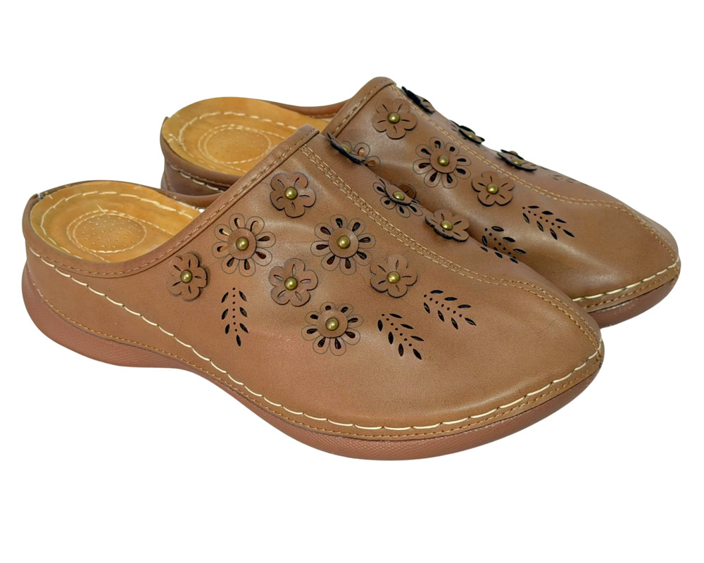 Atalina Sz 8 Wedge Heel Clogs Faux Leather Flowers & Cut-Outs Brown Casual Boho